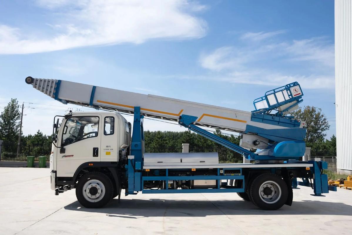 武邑县云梯上料车租赁费用