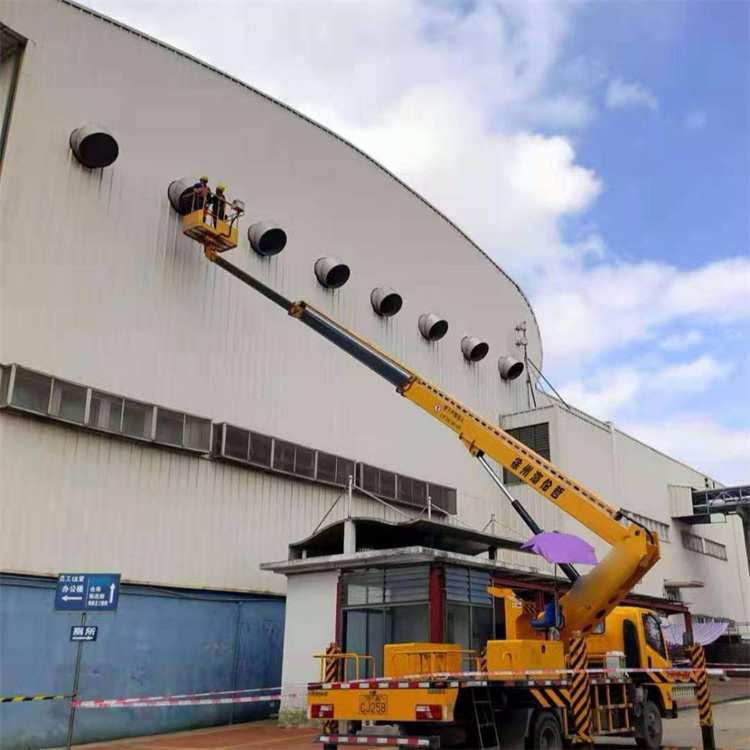 武邑县高空作业车出租服务：专业广告牌安装解决方案